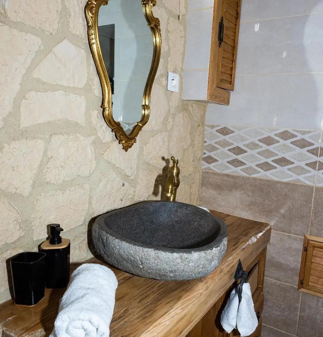 אפט Appartement De Charme 0*,